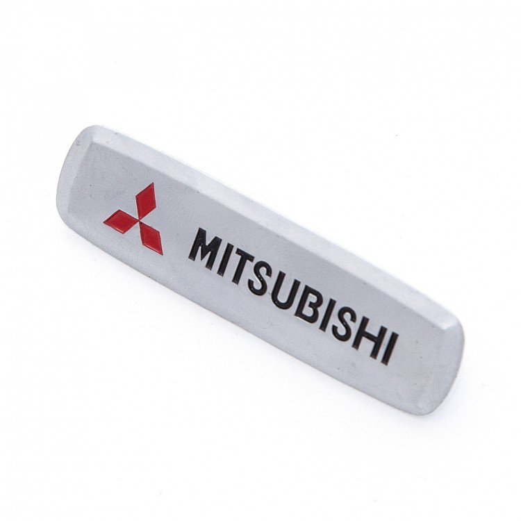 Шильдик Mitsubishi для ковров и органайзеров